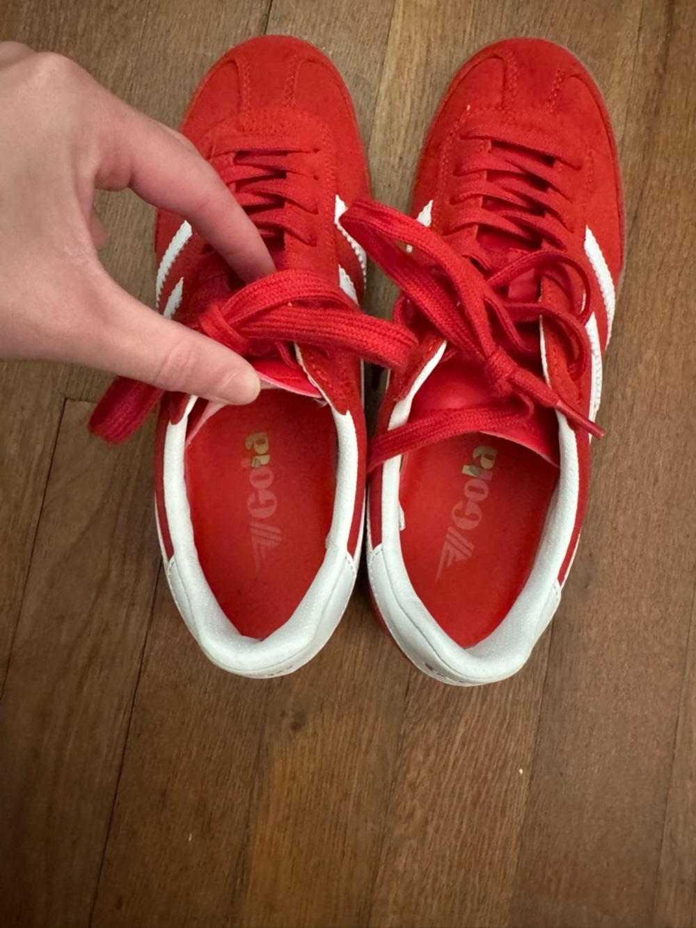 Gola Viper Leather Sneakers fits like a women’s 8 - Picture 2 of 5